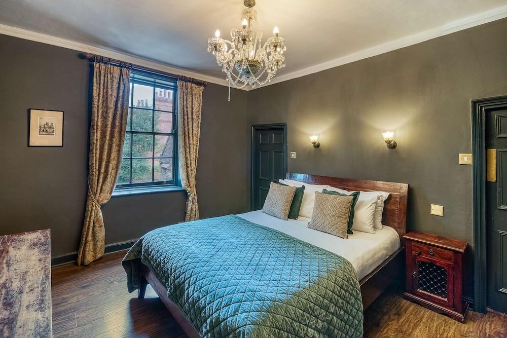 The Fat Badger Inn 4*